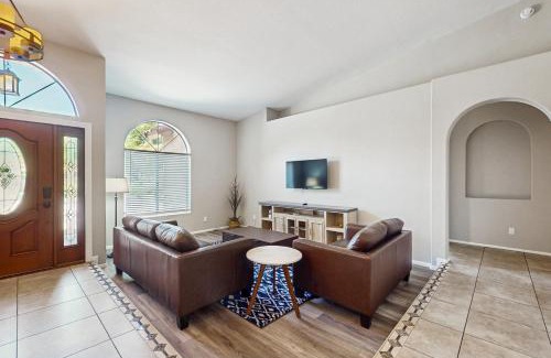 Paradise Park Vista House | The Sunlit Sanctuary