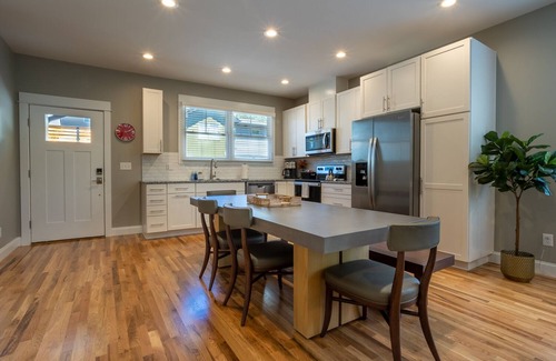 Woodfin Villa | The Sunny Side | A Modern Mountain Retreat Near Downtown | Hot Tub