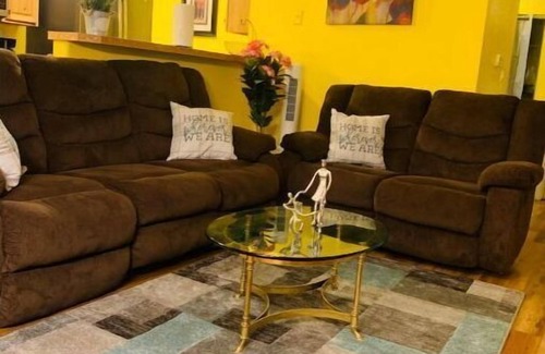 Southeast Colorado Springs Apartment | The Sunset 2-bedroom apartment near COS Airport