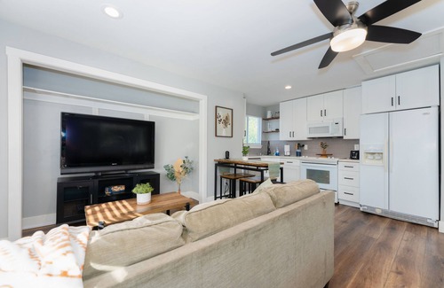 Citrus Heights Apartment | The Sunset Studio - A Picturesque Stay!