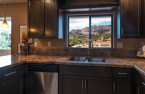 Sedona Condo | The Sunset Suite #4 @ Vista Ridge Sedona - Luxury Upstairs 2 bed/2 bath Condo