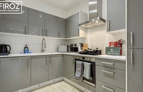 Rushmoor District Apartment | The Superior1 bed 1 bath APT in Aldershot