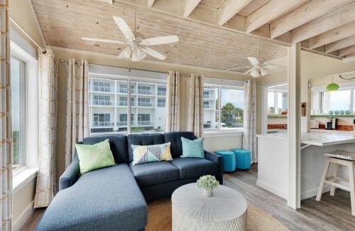Villa Primera House | The Surf Shack by Gulf Coast Getaways