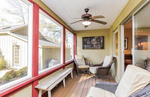 Saugatuck Villa | The Swallow