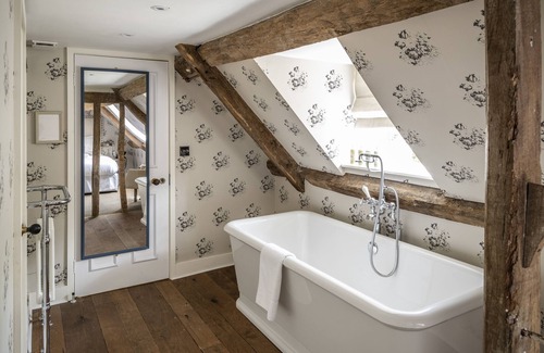 Ascott-under-Wychwood Hotel | The Swan Inn