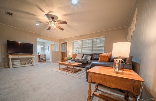 Texas City House | The Sweet Spot located 15 minutes from Kemah Board Walk, Galveston