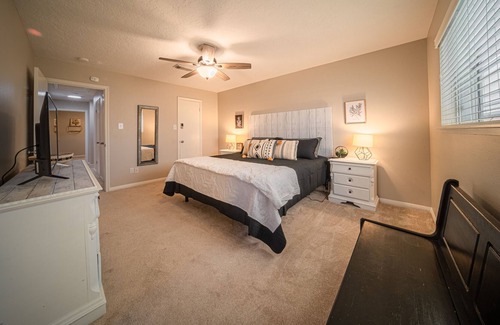 Texas City House | The Sweet Spot located 15 minutes from Kemah Board Walk, Galveston