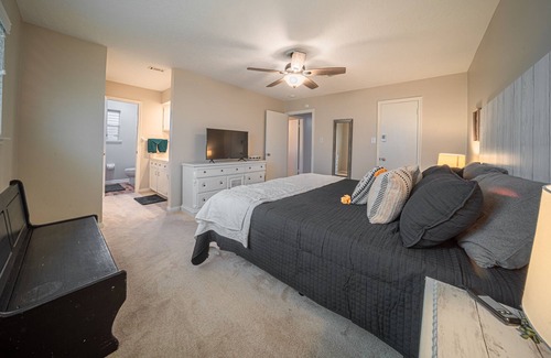 Texas City House | The Sweet Spot located 15 minutes from Kemah Board Walk, Galveston