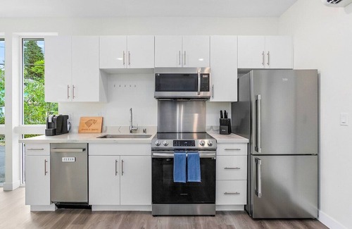 Capitol Hill Apartment | The Sweet Suite in the North