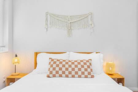 Whittier Heights Apartment | The Sweetest Suite - 91 Walkscore!