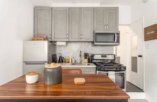 El Porto Apartment | THE SWING STUDIO Manhattan Beach Studio Parking