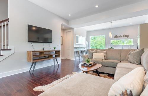 Chestnut Hill House | The Taylor by Stay Local Nashville