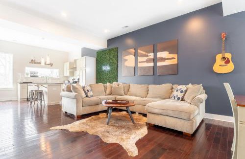 Chestnut Hill House | The Taylor by Stay Local Nashville