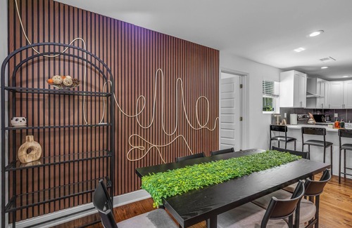 Atlanta House | The TEA-riffic INN near Downtown ATL!