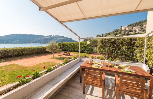 Portovenere Apartment | The terrace between the sky and the sea