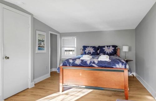 Boothbay Harbor Hotel | The Thistle Inn