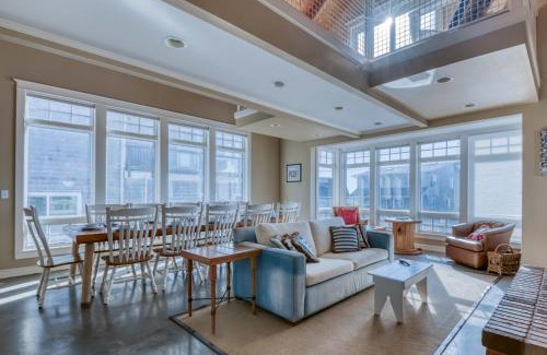 Roads End House | The Tides Inn