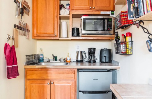Thousand Oaks House | The Tiny Home in Thousand Oaksn