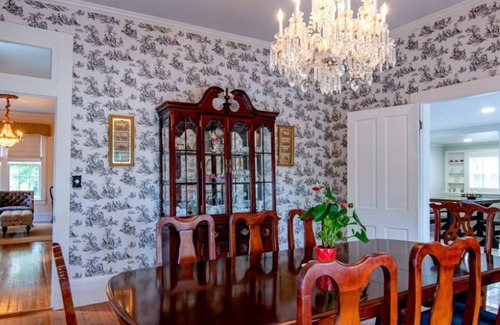 Lynchburg House | The Tolley House is one of the most storied and elegant homes in the region!