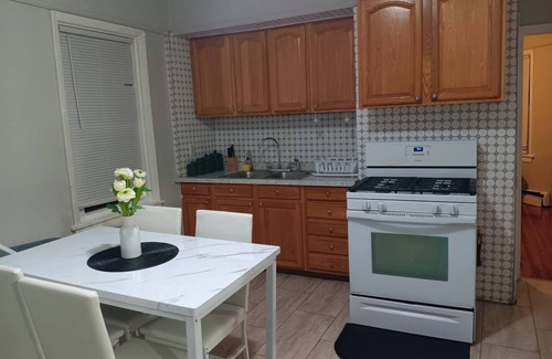Wanskuck Apartment | The Town-Suite at Wanskuck NEW 2-BR APT Parking
