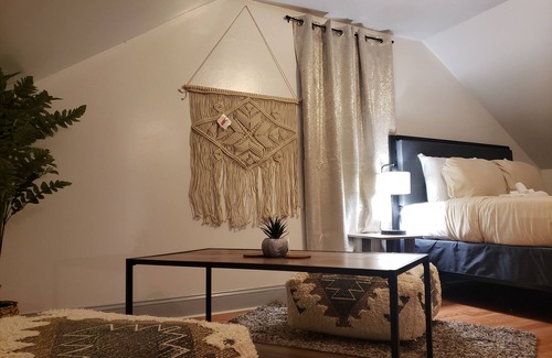 West End Apartment | The Townhouse at The South Side -4 Bed