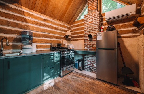 Stanton Hotel | The Tradewinds Treehouse: Family Friendly With A Hot Tub