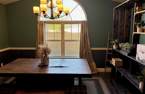 Crawfordville House | The Tranquil Trio - WiFi, Firepit, Full Kitchen, Netflix, Theatre Seats & More!
