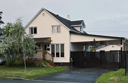Gatineau House | The tree bedrooms family is