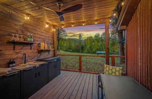 Hayesville House | The Tree Spa, Tiny Cabin w Hot Tub in the trees