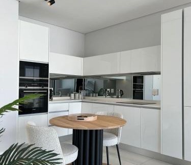 Houghton Estate Apartment | The Tree Tops Modern Days Home
