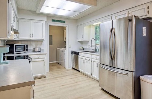 Hot Springs Village House | The Treehouse - Cozy Cottage in the Woods