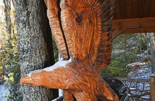 Banner Elk Cabin | The Treehouse Banner Elk-minutes from Beech & Sugar skiing!