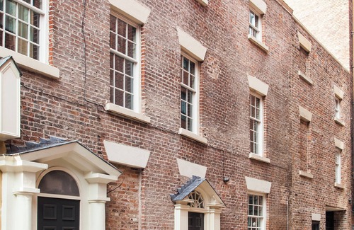RopeWalks Apartment | The Triplex Georgian Apartment (Sleeps 11)