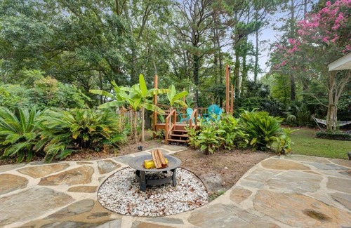 West Ashley House | The Tropic - Close to Downtown and Beaches, Fire Pit, Pet Friendly