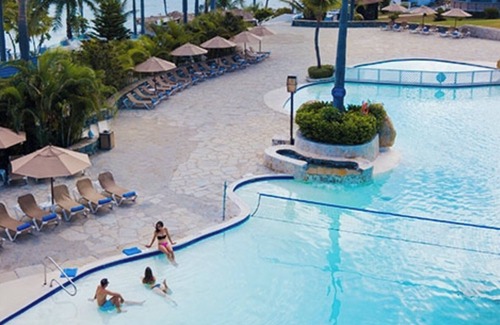Los Brazos Apartment | The Tropical Junior Suite