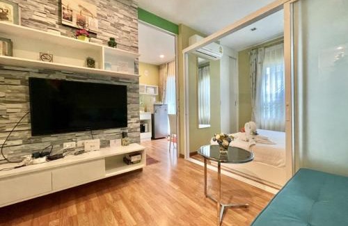 Hua Hin Apartment | The trust huahin resort condo greeny room
