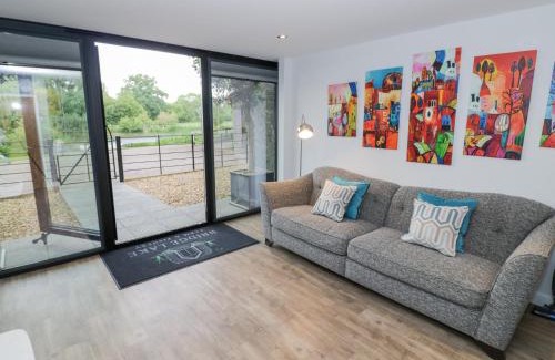Thorpe House | The Tunnel at Bridge Lake Farm and Fishery