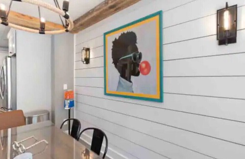 Atlanta House | The Turquoise Door-West Midtown. Minutes from fun!