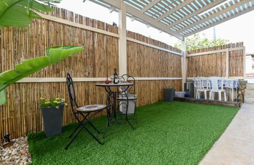 Poriyya Apartment | The Turquoise House