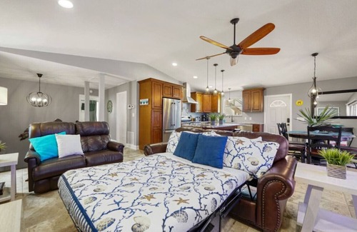 Butler Beach Apartment | The Turtle`s Nest | Hot tub nights & cool fall breezes!
