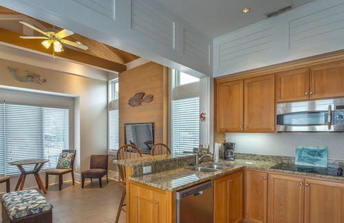 Carrabelle Cottage | "The Turtle Shell" 1BR/1BA $175 per night, sleeps 4, across from the beach!
