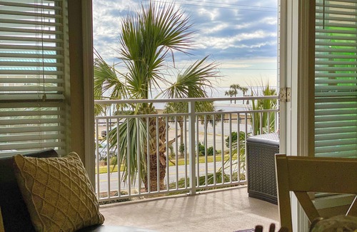 Crystal Beach Condo | The Turtles Escape