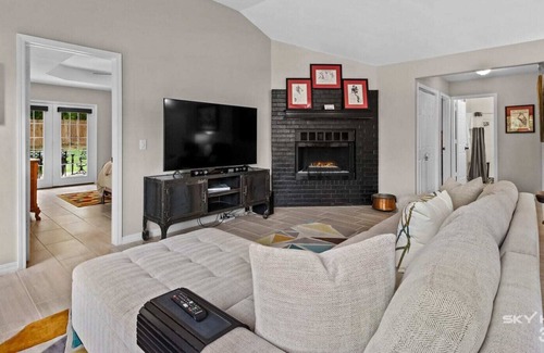 Springdale House | The Tuskey on Main Su