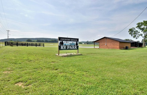 Decatur RV Rental | The Twin Pines Escape