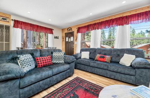 Big Bear Lake House | The Twisted Twig - Great amenities! Patio Deck for nights under the stars & trees, and Hot Tub!
