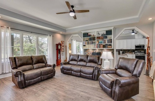 Summerville House | THE ULTIMATE 2025 MASTERS RENTAL - One mile from the Augusta National Gates