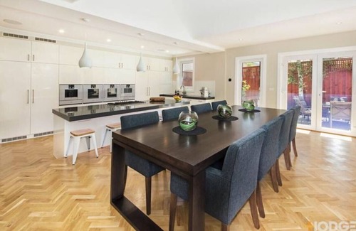 City of Bayside House | The ultimate Bayside lifestyle entertainer with adaptable accommodation.