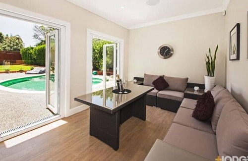 City of Bayside House | The ultimate Bayside lifestyle entertainer with adaptable accommodation.