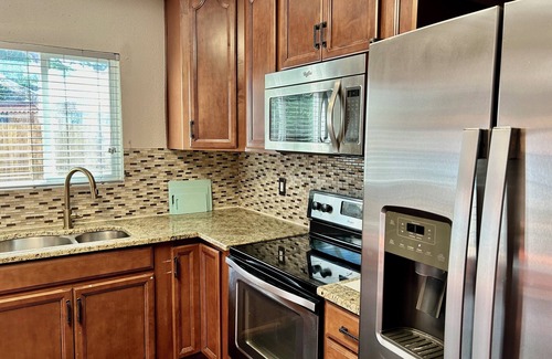 Jewell Heights - Hoffman Heights House | The Ultimate Furnished Rental-Centrally Located