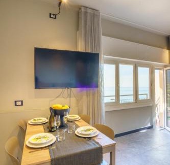 Riomaggiore Apartment | The Upper House